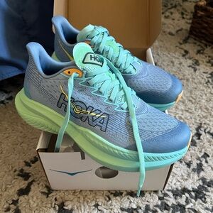 Hoka Y Mach 6 Aqua and Mint Athletic Sneakers kids size 3.5 fits woman size 5.5